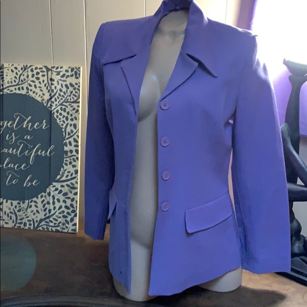 Beautiful Italian Vintage Fitted Skirt Suit
